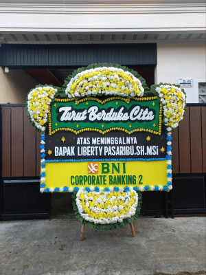 Papan Bunga Duka di Curugagung