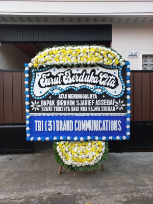 Papan Bunga Duka di Curugagung